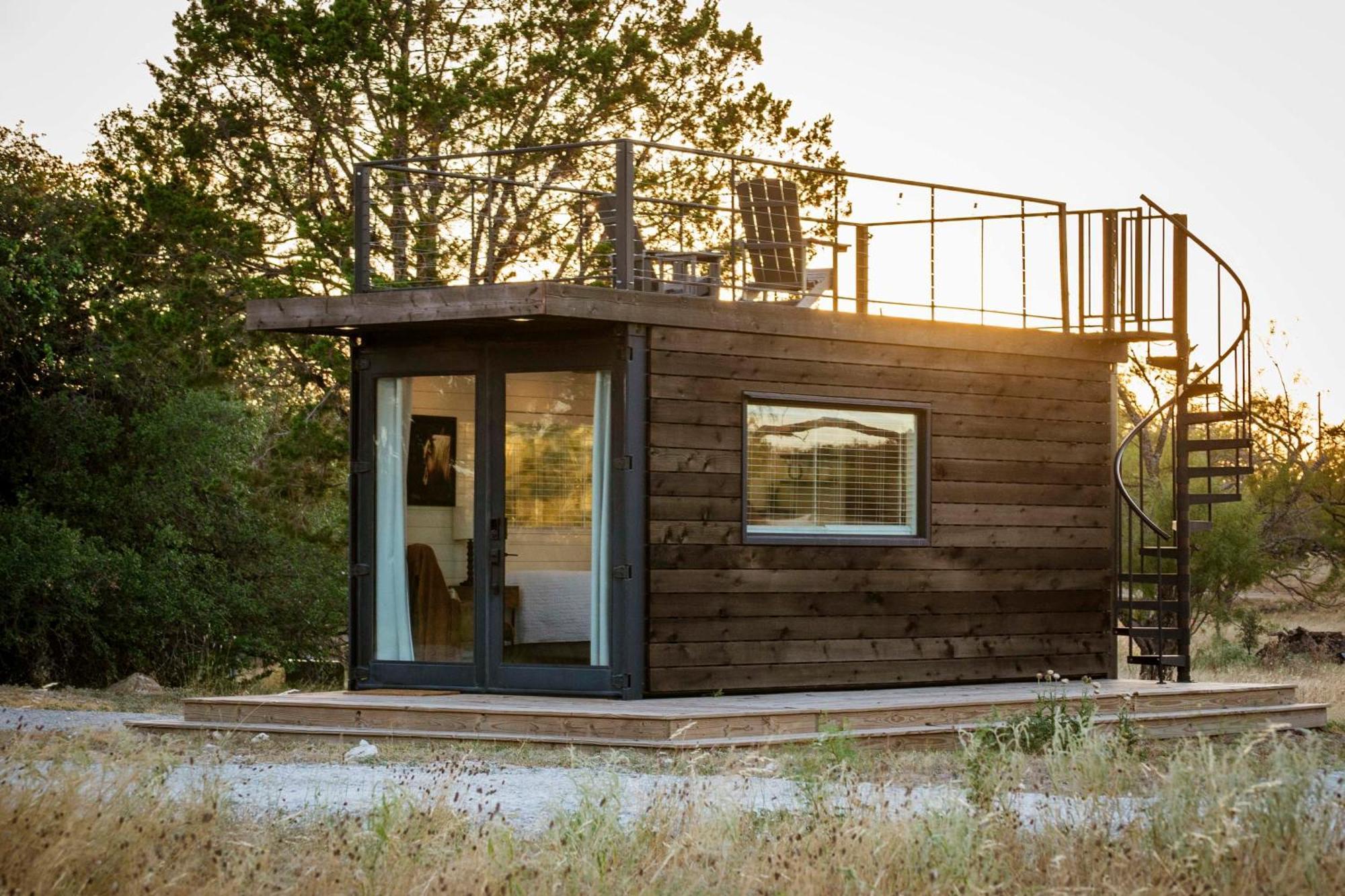 New The Perry Cozy Container Home Fredericksburg Esterno foto